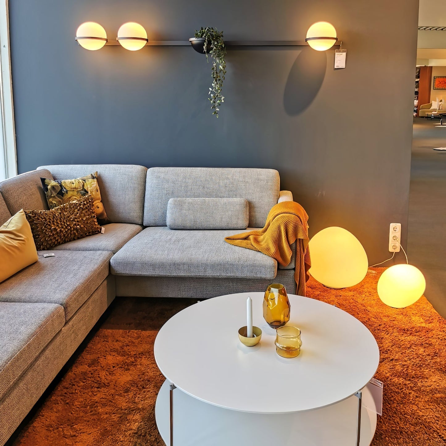 AuroraGlow – Elegante Solar-Wandlamp voor Buiten