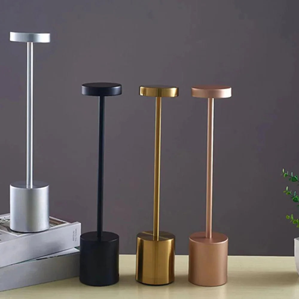 LumaGlow - Stijlvolle Draadloze Tafellamp met USB-oplaadfunctie