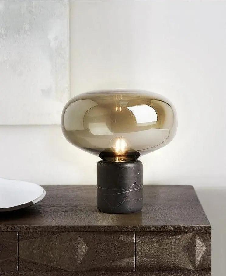 Amberis – Elegante Tafellamp van Glas, Keramiek & IJzer