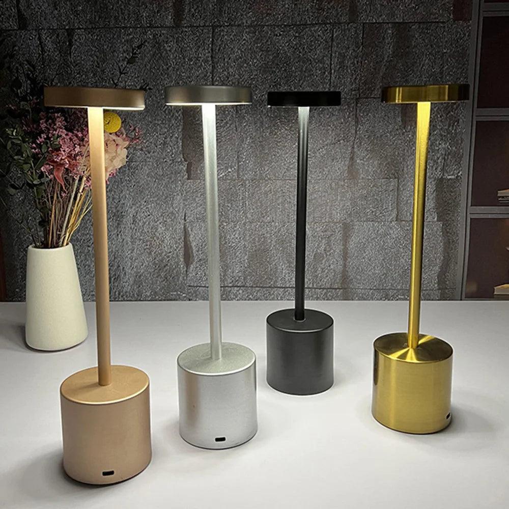 LumaGlow - Stijlvolle Draadloze Tafellamp met USB-oplaadfunctie