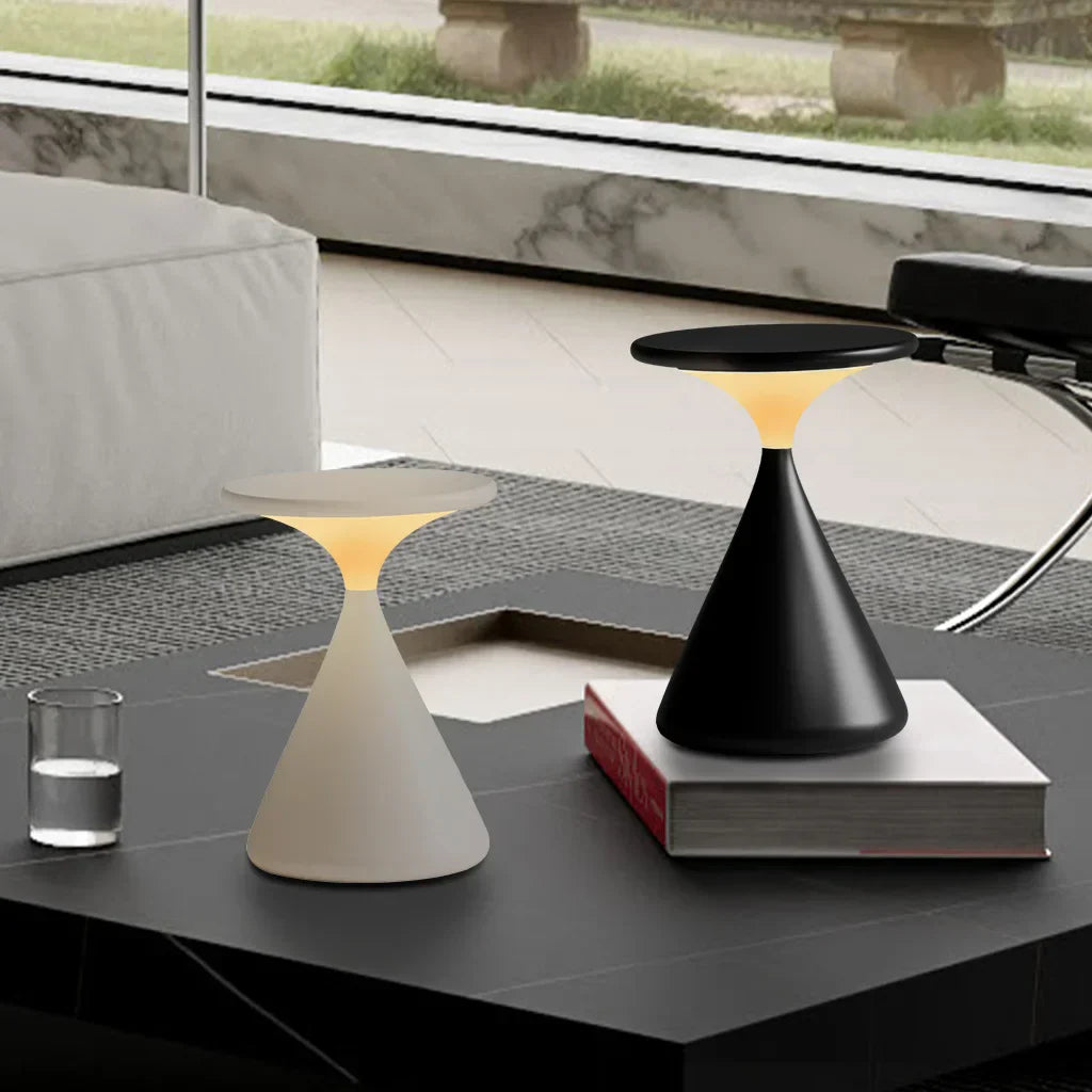 Aeron – Draadloze Zandloper Tafellamp met Modern Karakter