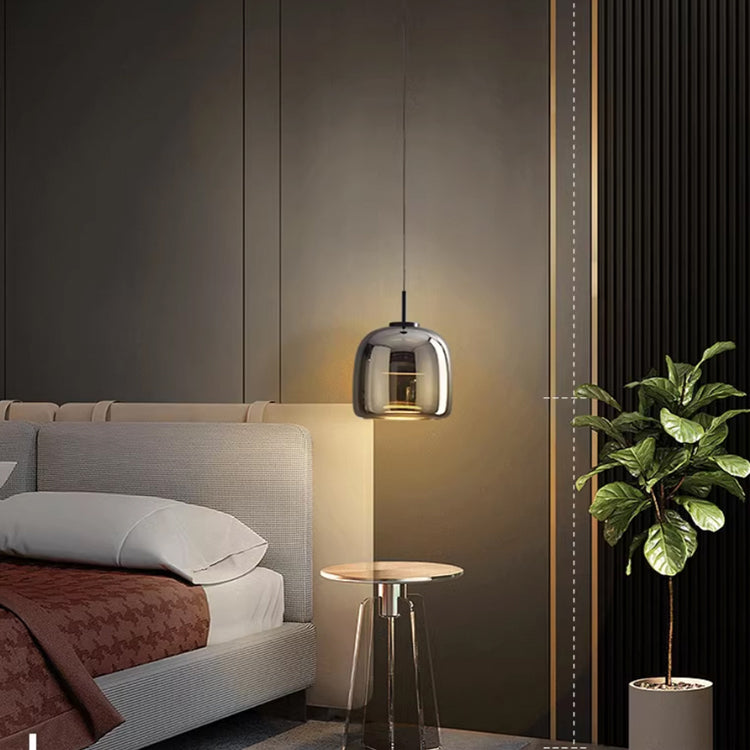 Noira – Scandinavische hanglamp van zwart glas met moderne elegantie