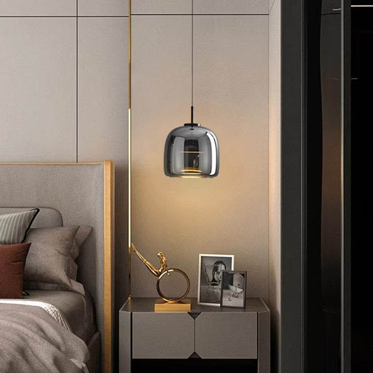 Noira – Scandinavische hanglamp van zwart glas met moderne elegantie